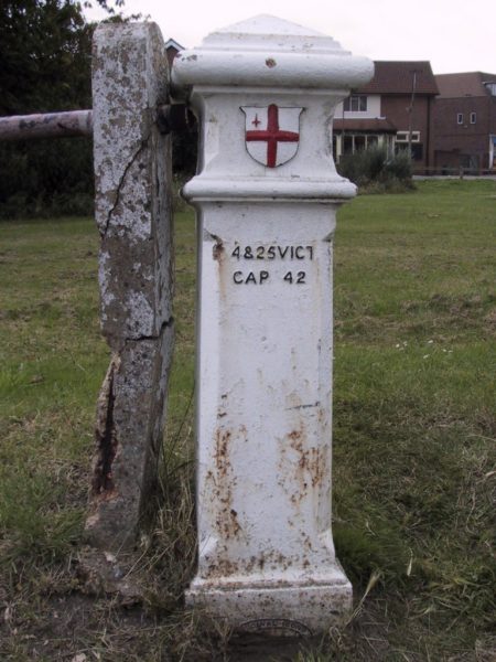 coal-post-195-shire-lane-and-sevenoaks-road-b